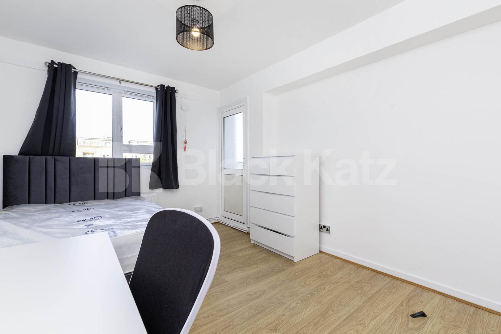 			3 Bedroom, 1 bath, 1 reception Flat			 Robert Street, Camden / Euston